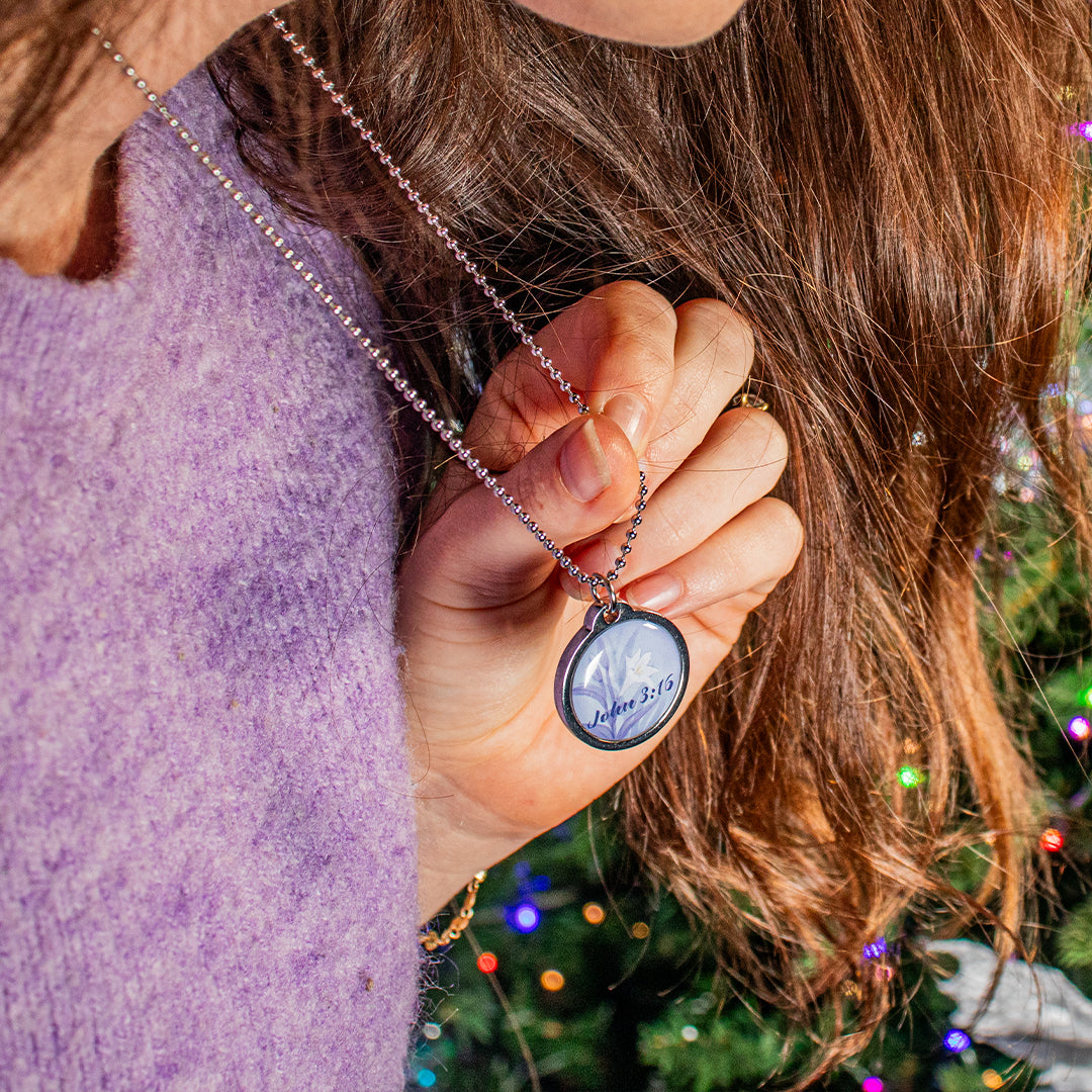 John 3:16 Daily Bible Verse Necklace